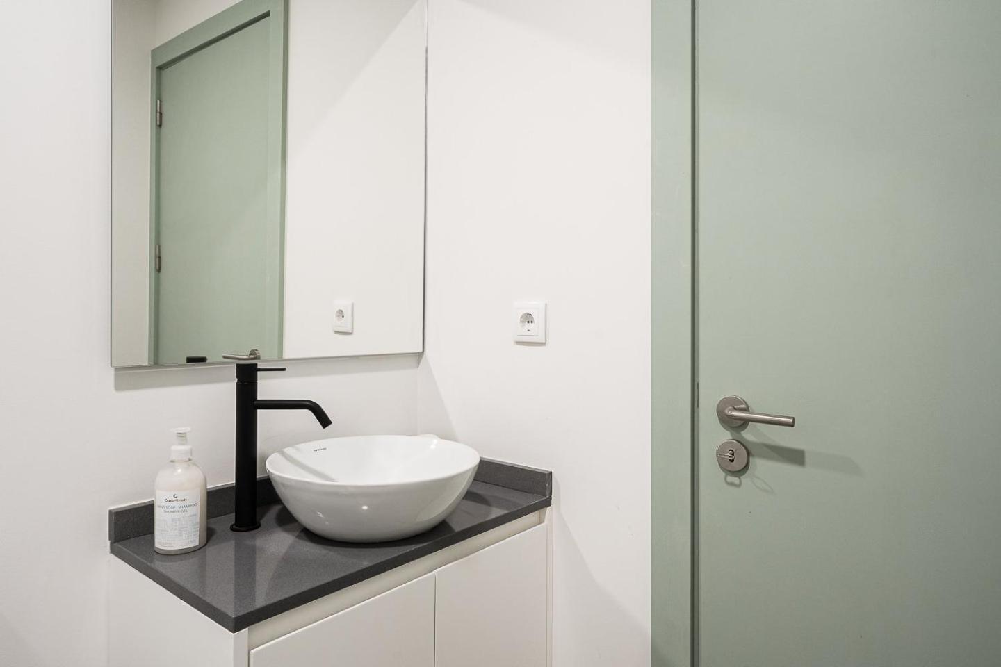 Guestready - A Modern Stay In Downtown 포르투 외부 사진